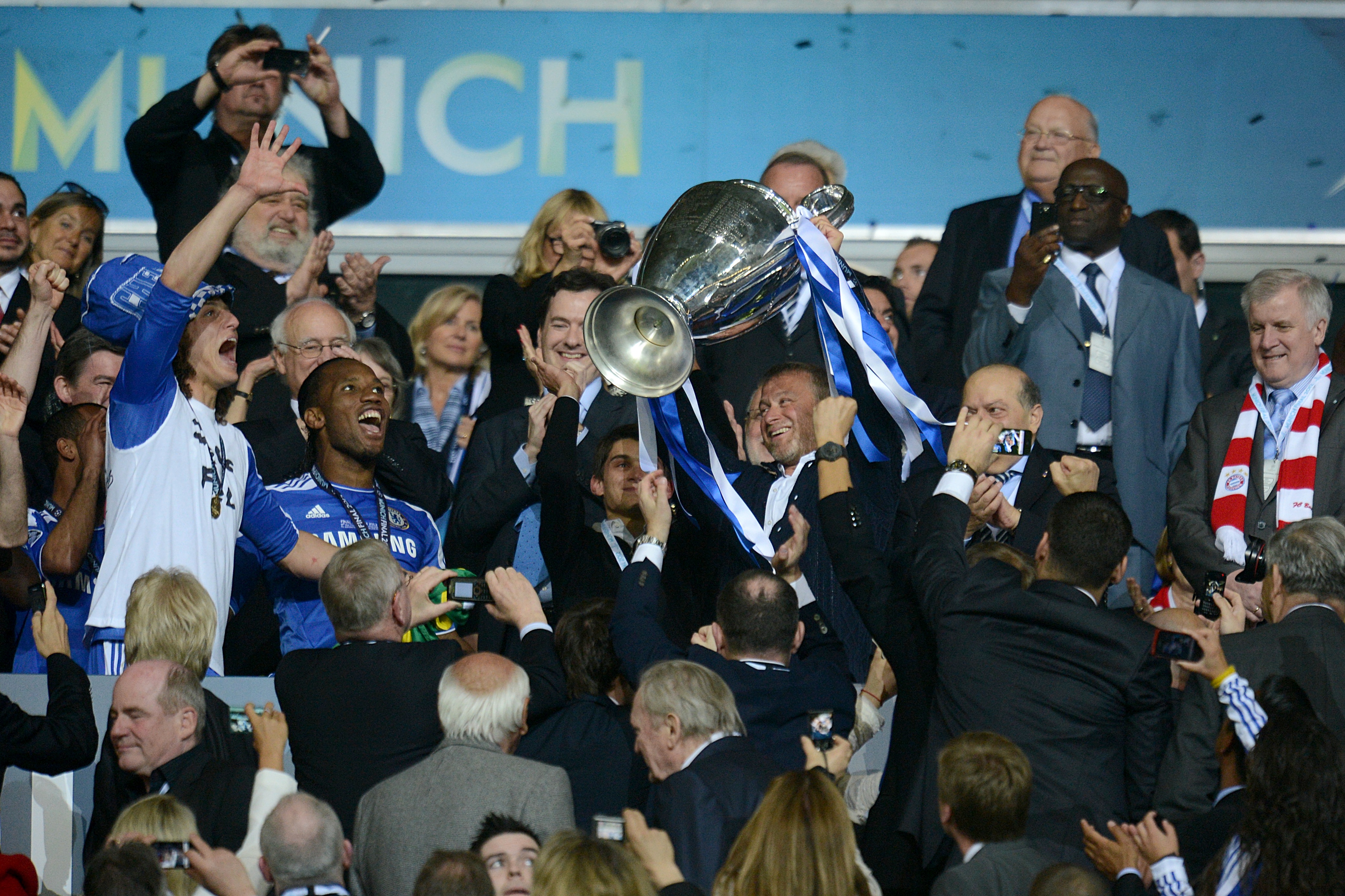 德罗巴赛事官方发布出色防守新规，G2争议不断！