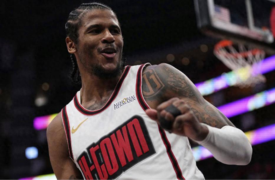 JackeyLove在快船比赛中表现优异，出色防守引发热议！的简单介绍